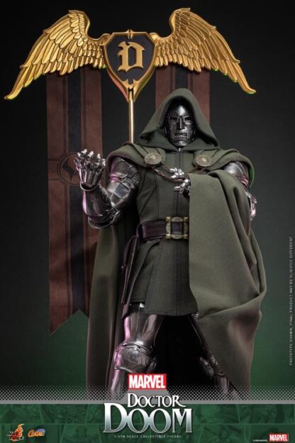 Hot Toys Marvel Comics Doctor Doom CMS002 1/6 Scale Figure