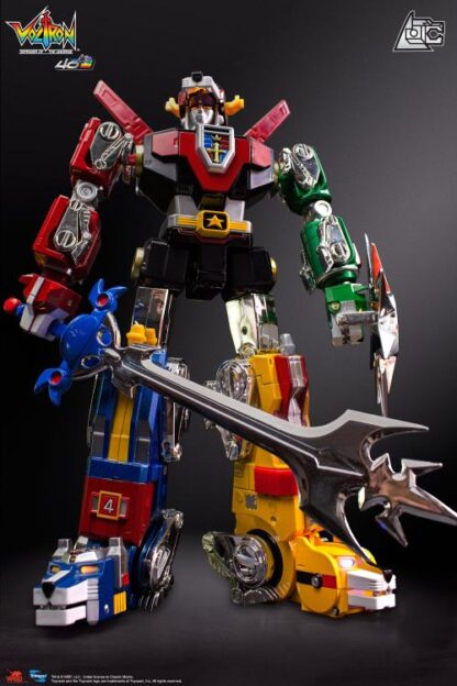 Toynami Voltron 40th Anniversary Voltron Collectors Set